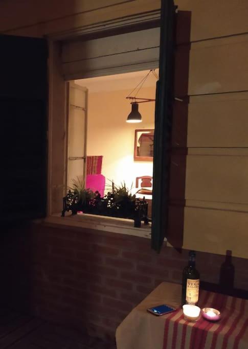 Vintage Studio Apartment, Garden And Free Parking Budapest Luaran gambar