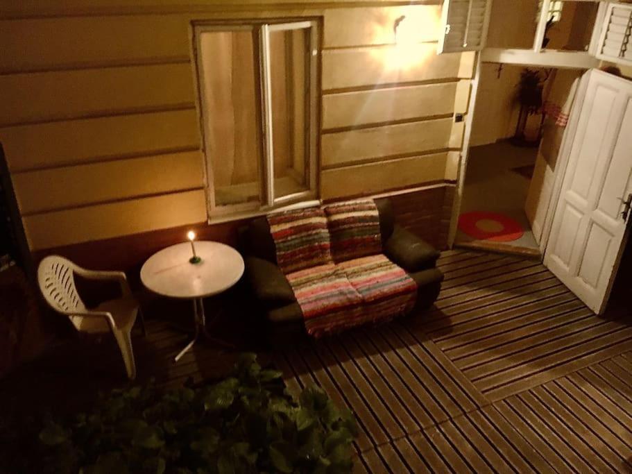 Vintage Studio Apartment, Garden And Free Parking Budapest Luaran gambar