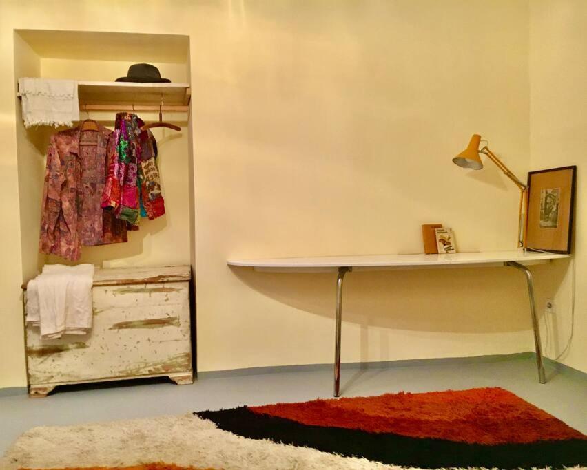 Vintage Studio Apartment, Garden And Free Parking Budapest Luaran gambar